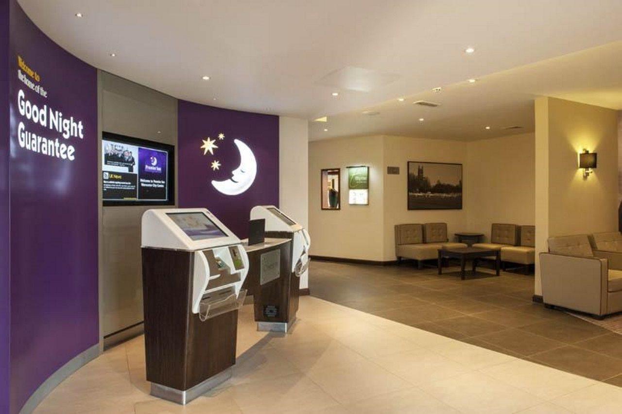 Premier Inn Worcester City Centre Bagian luar foto